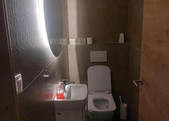 New Next To Old Town Apartment *